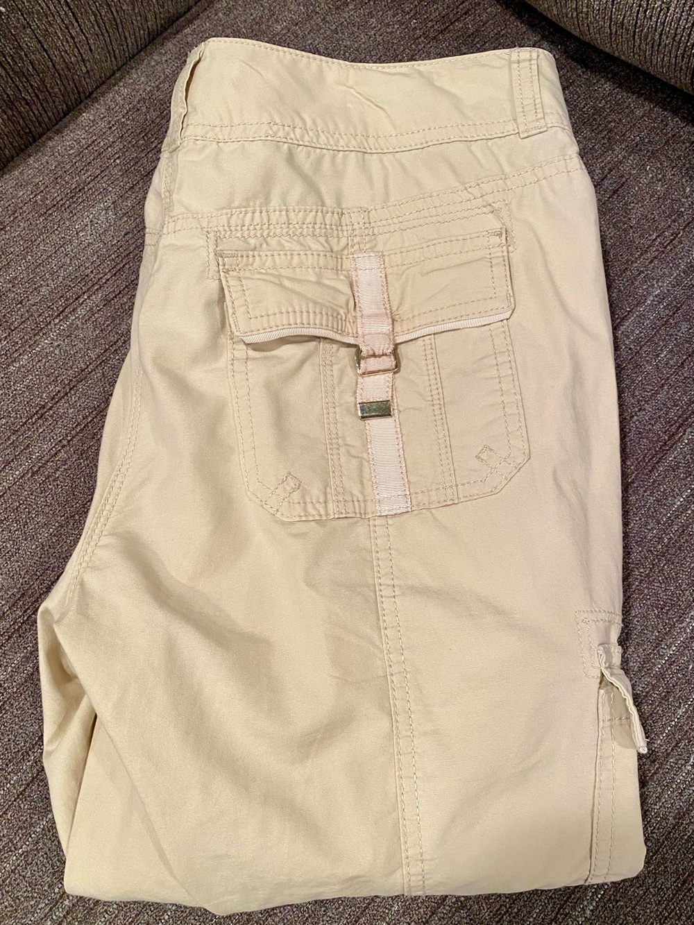 White House Black Market Cream Cropped Cargo Pants with Utility Pocket